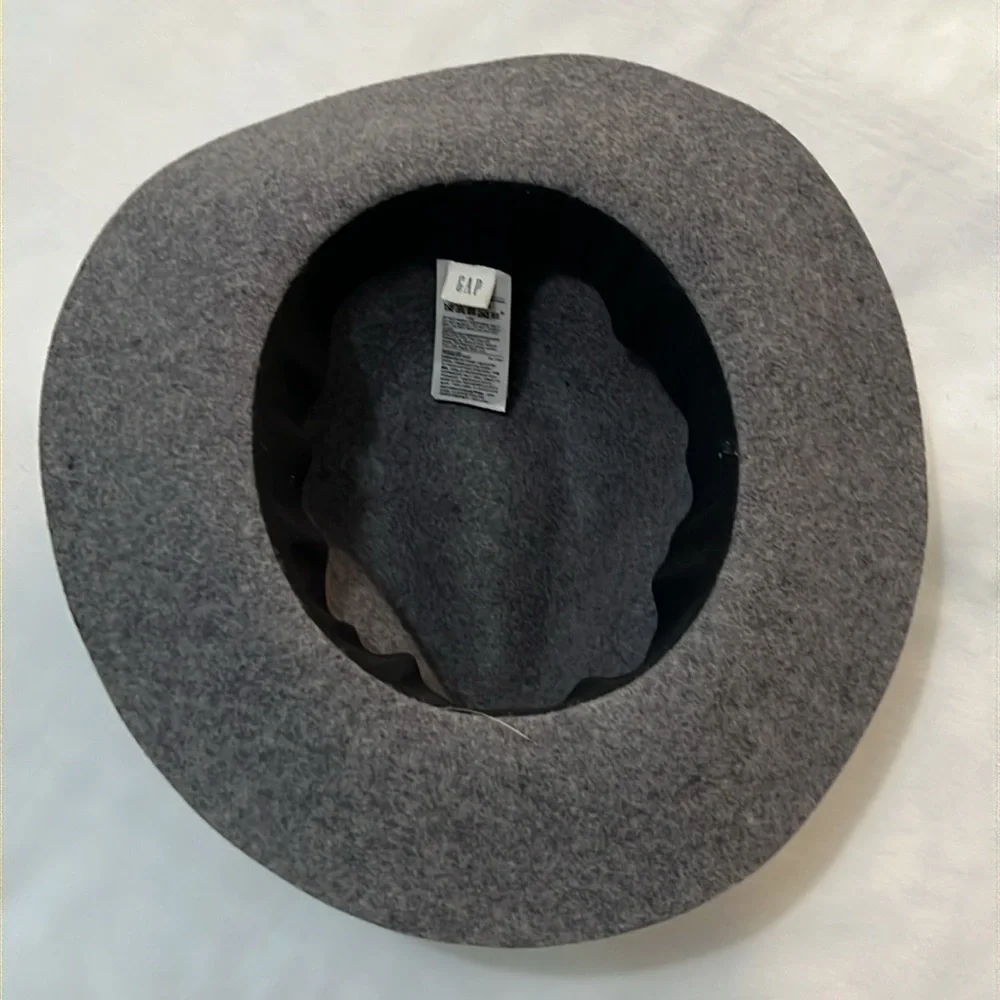 Gap 100% Wool Hat